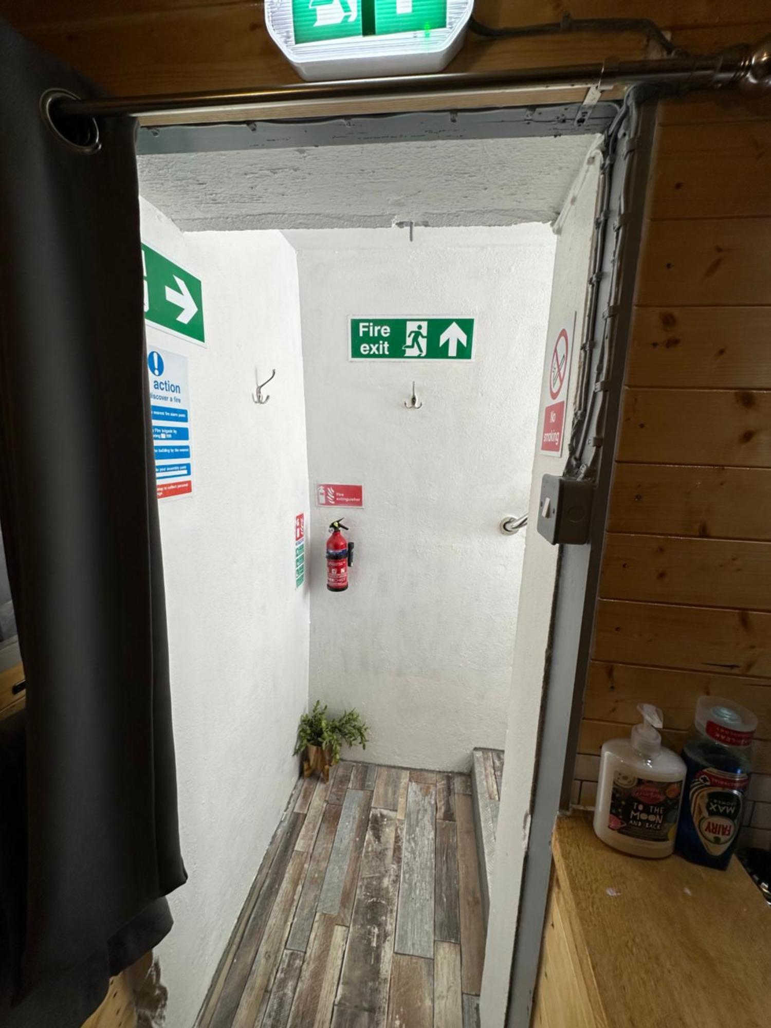 Appartamento The Old Water Pumping Station Quirky Underground Hobbit House Penzance Esterno foto